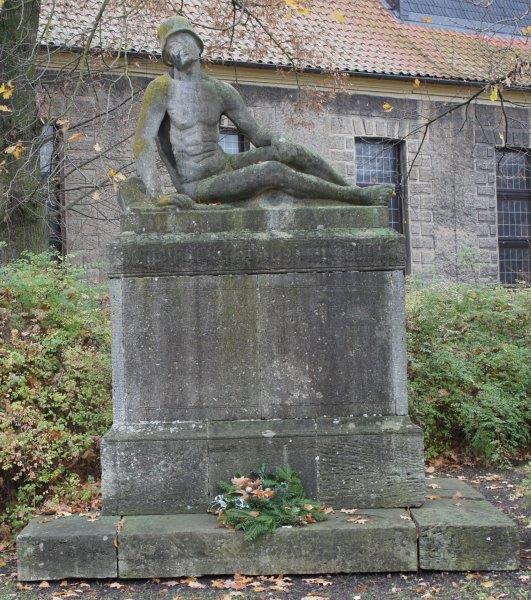 Kriegerdenkmal Uthmöden